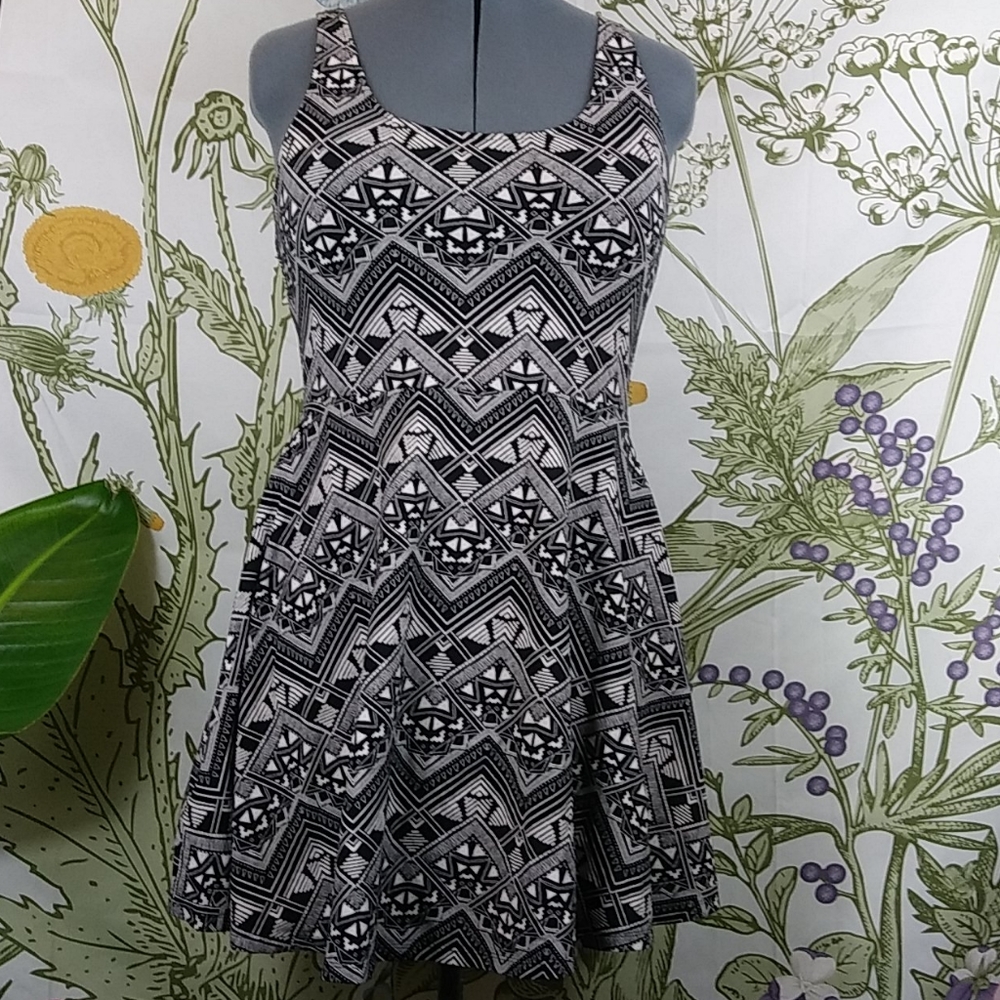 3/$15 VS PINK Sun Dress